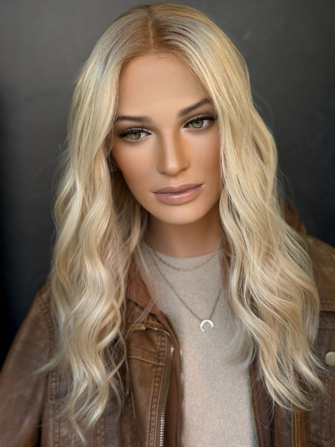 “Demi” [10x11] 20” Lace Top Topper