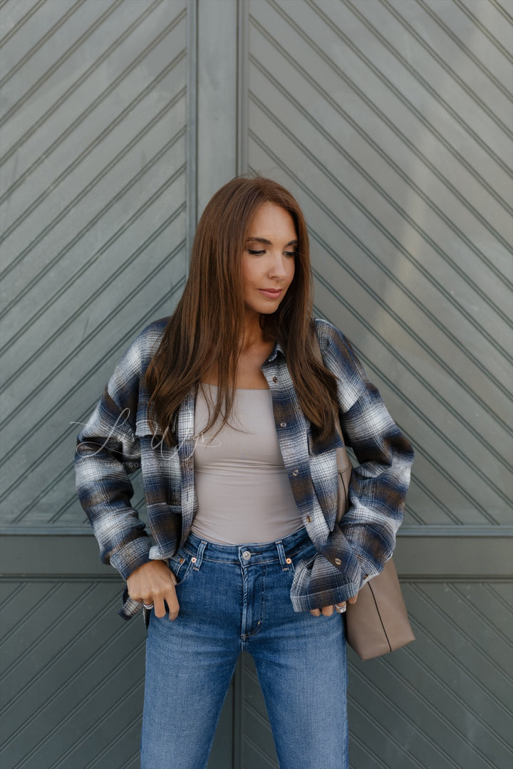 “Sienna” [M] 20” Glam Lace Top Wig