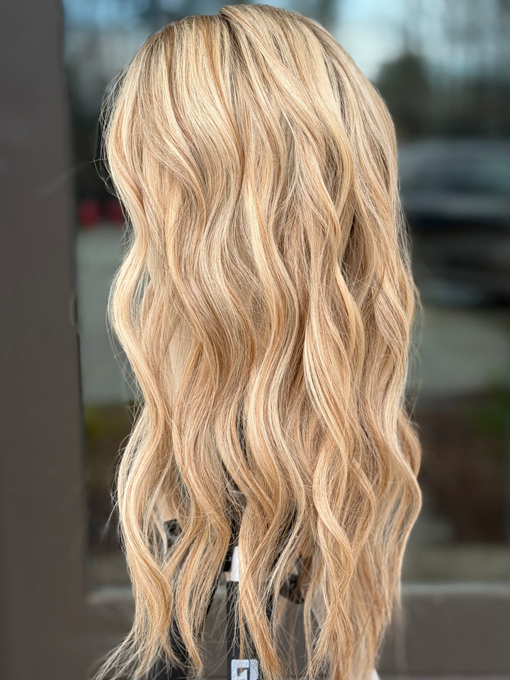 Adele [8x9] 18” Silk Top Topper