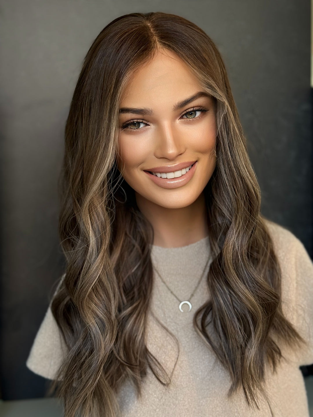 “Latte Swirl” [S] 21” Lace Top Wig