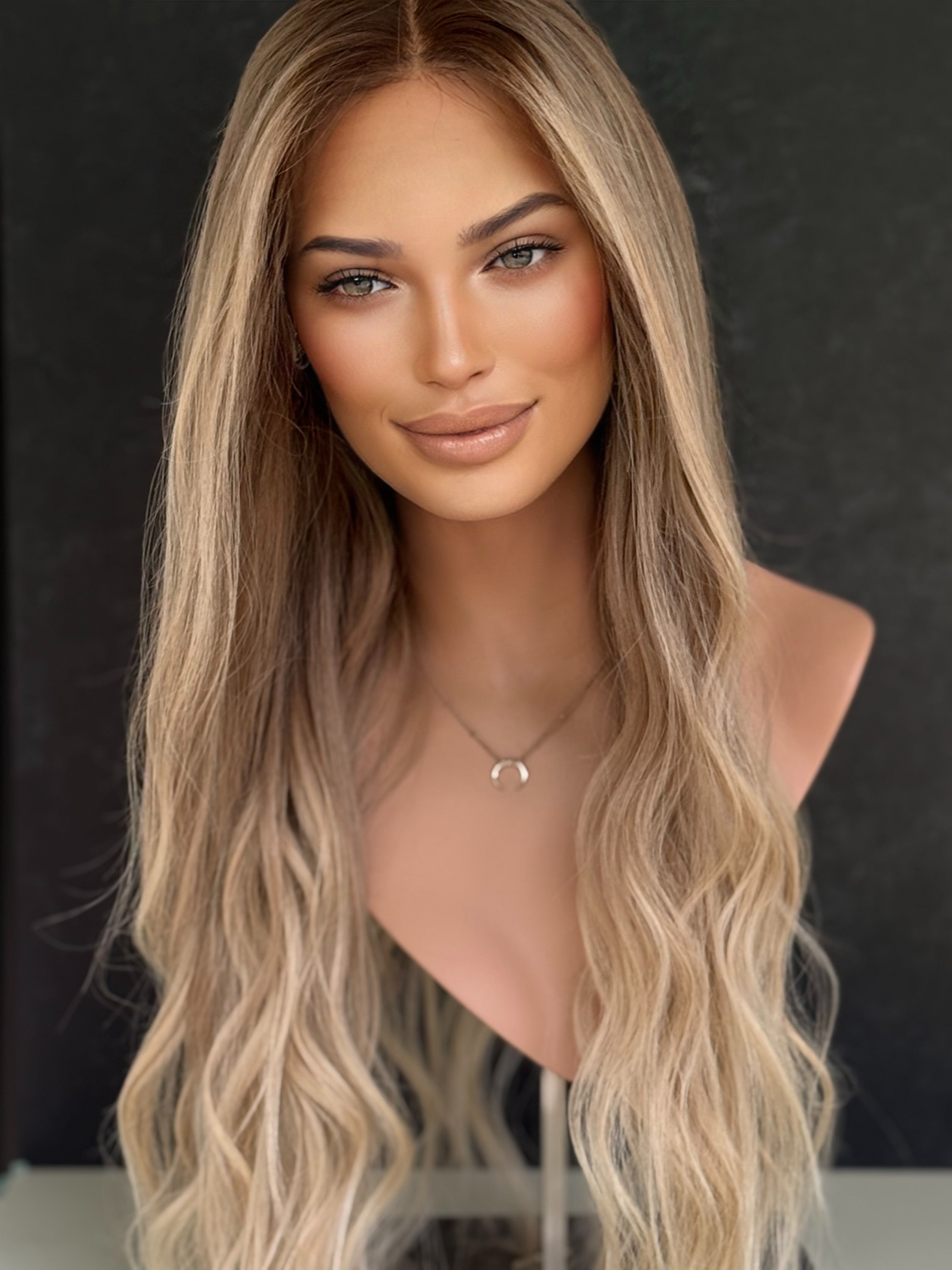 “Elizabeth” [S] 26” Glam Collection Wig