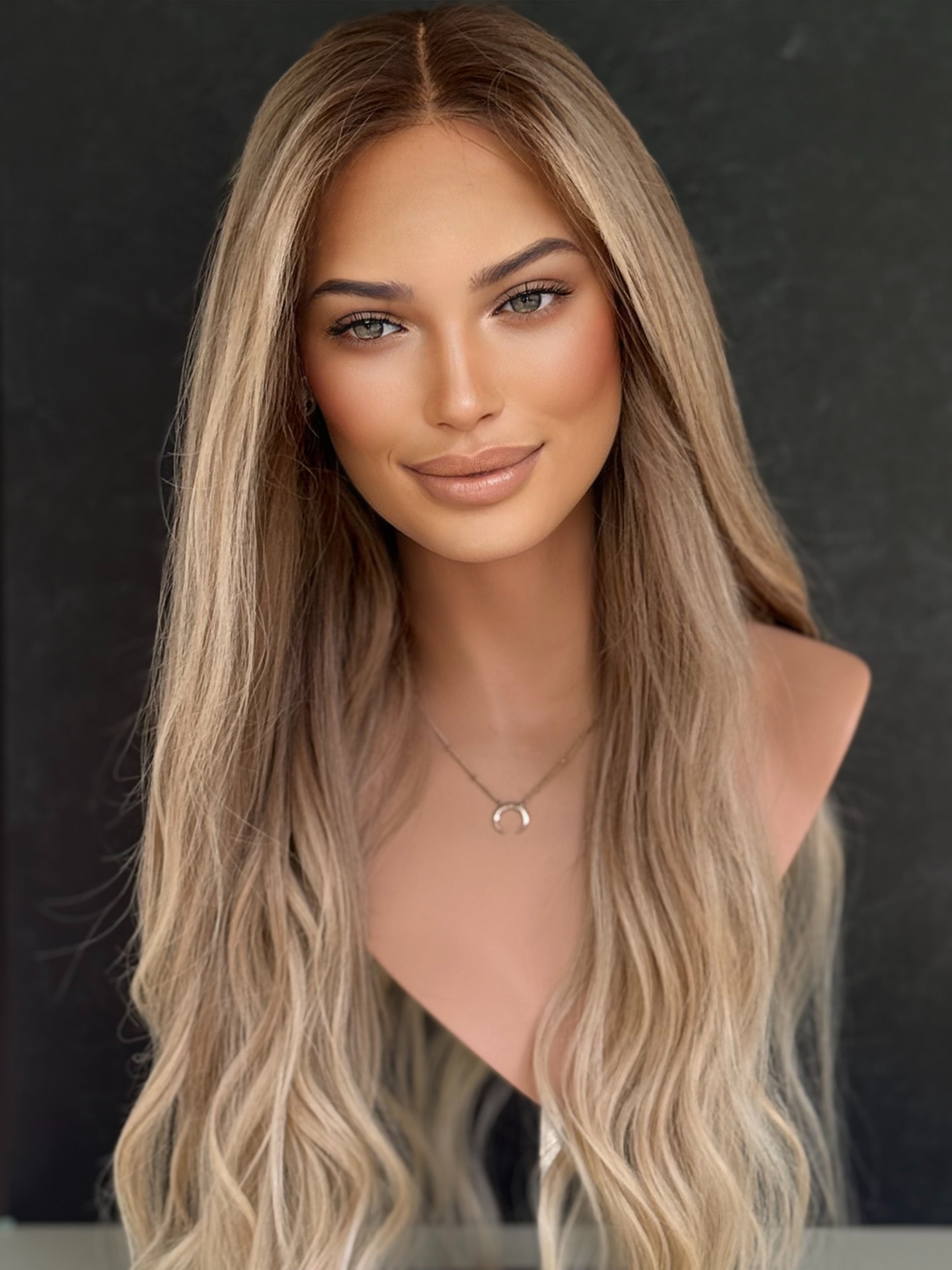 “Elizabeth” [S] 26” Glam Collection Wig