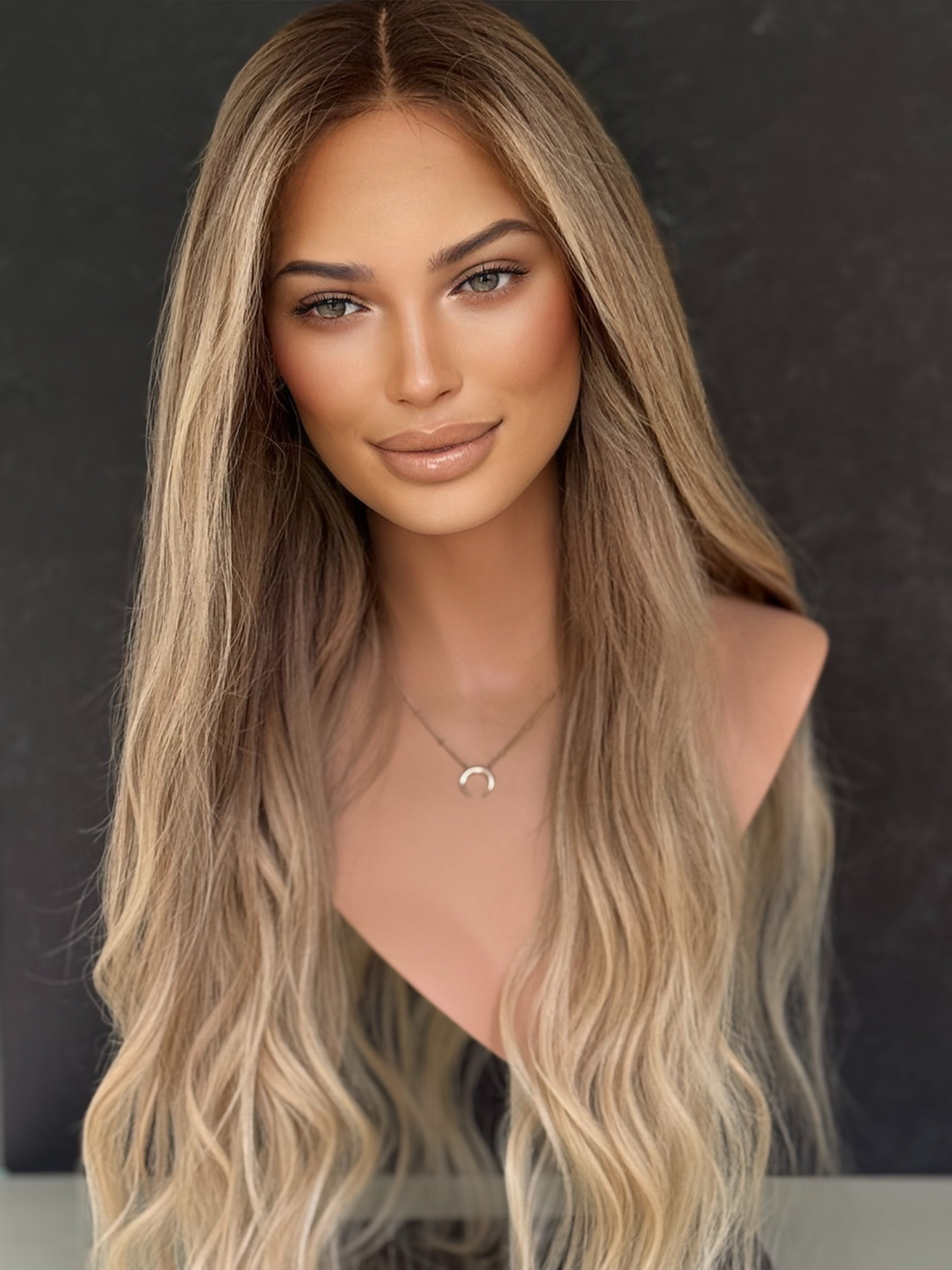 “Elizabeth” [S] 26” Glam Collection Wig