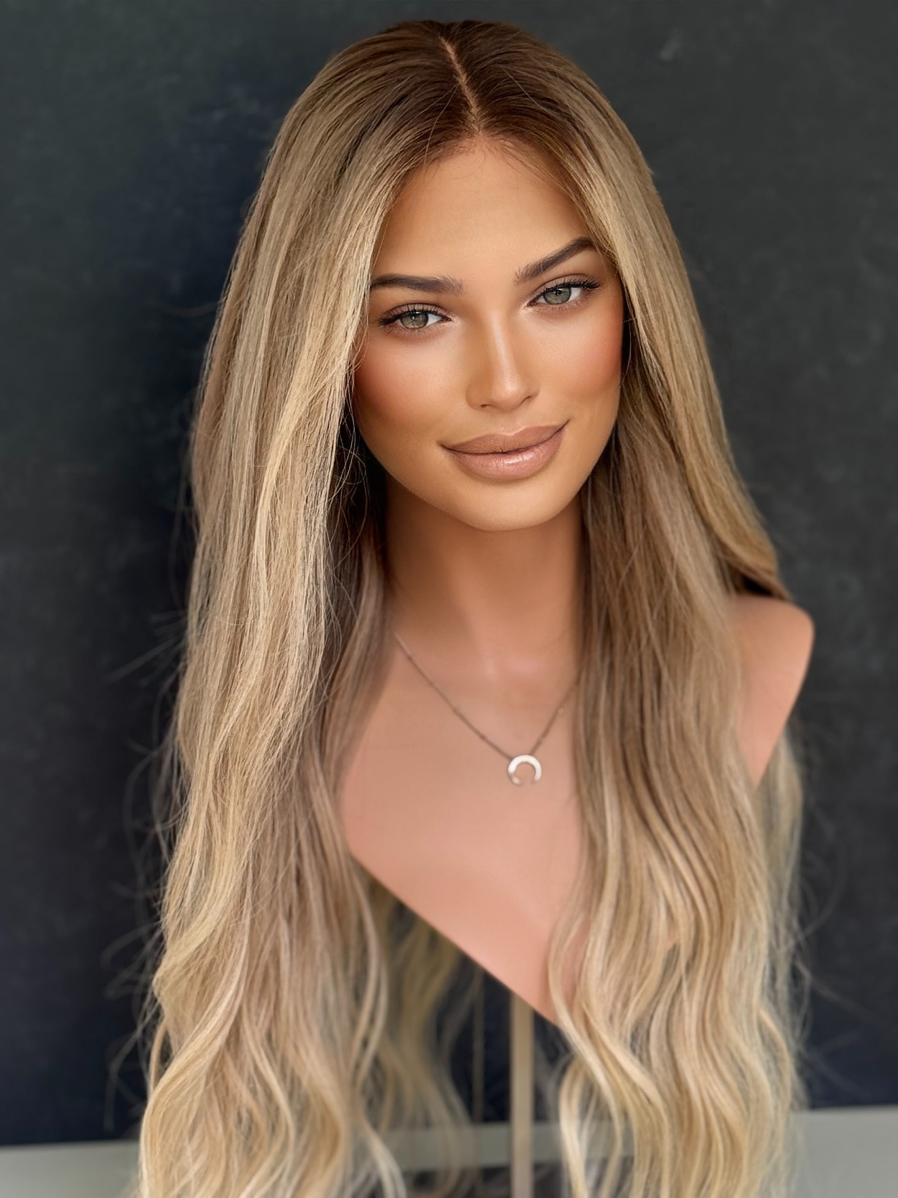 “Elizabeth” [S] 26” Glam Collection Wig
