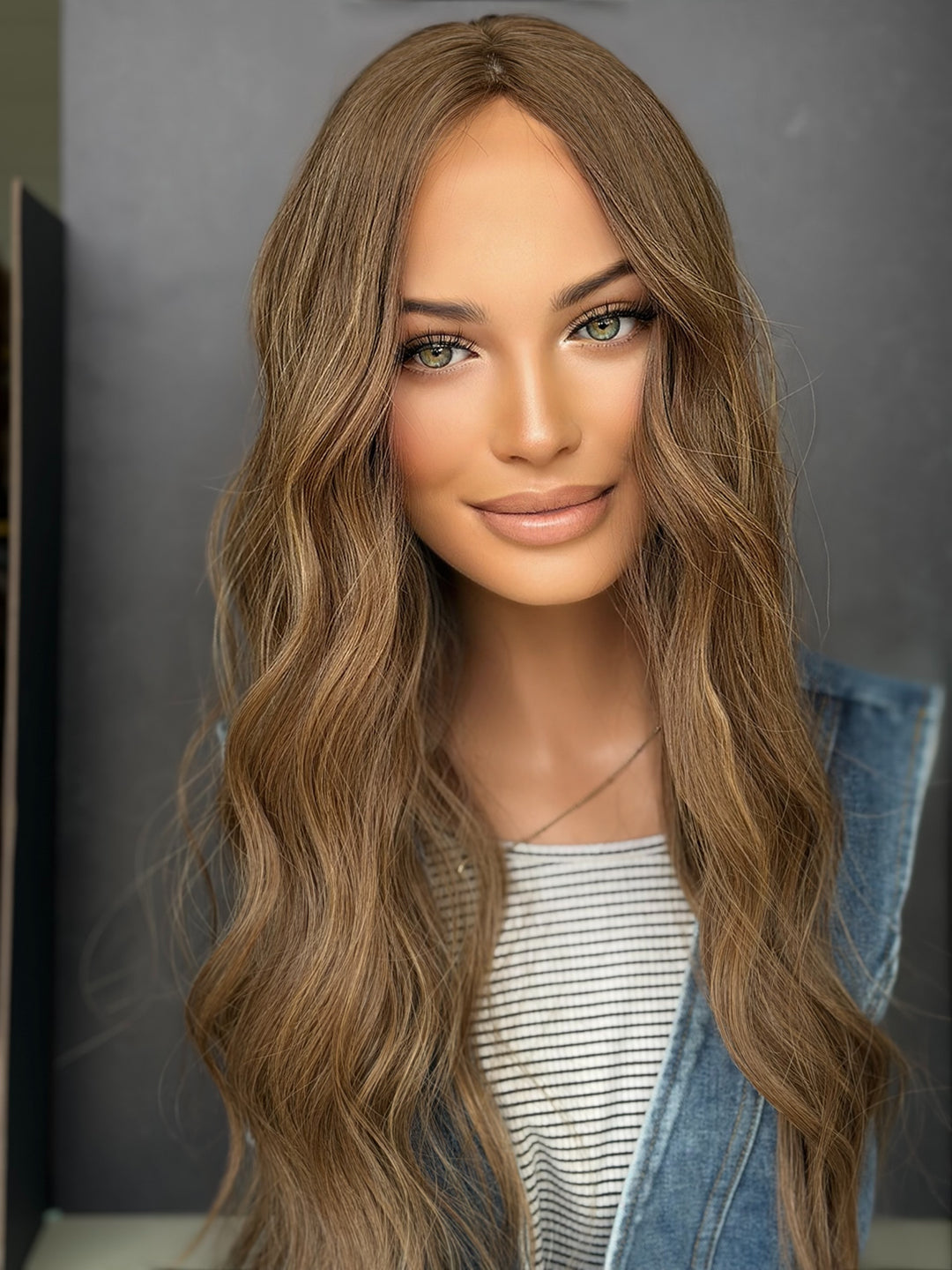 Suzanne [8x9] 22” Silk Top Topper