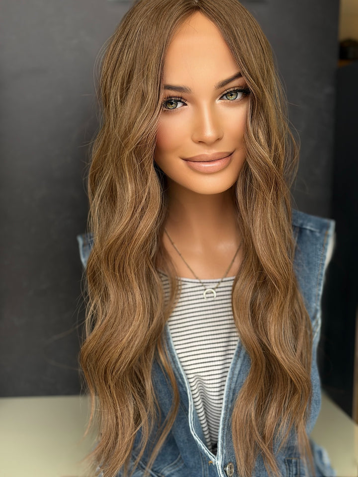 Suzanne [8x9] 22” Silk Top Topper