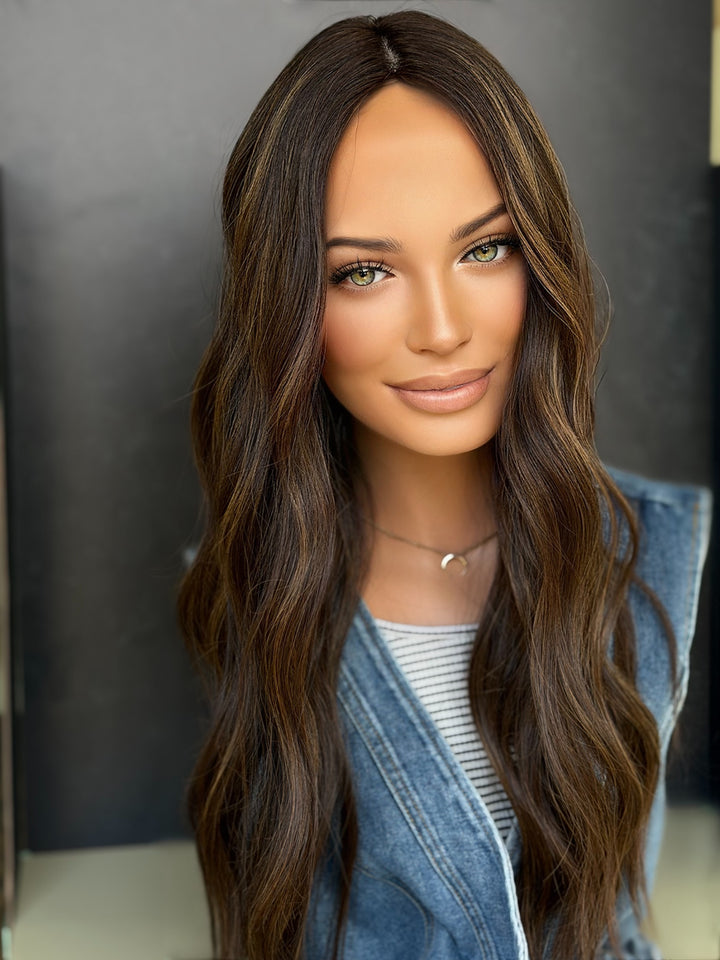 Trish [8x9] 22” Silk Top Topper