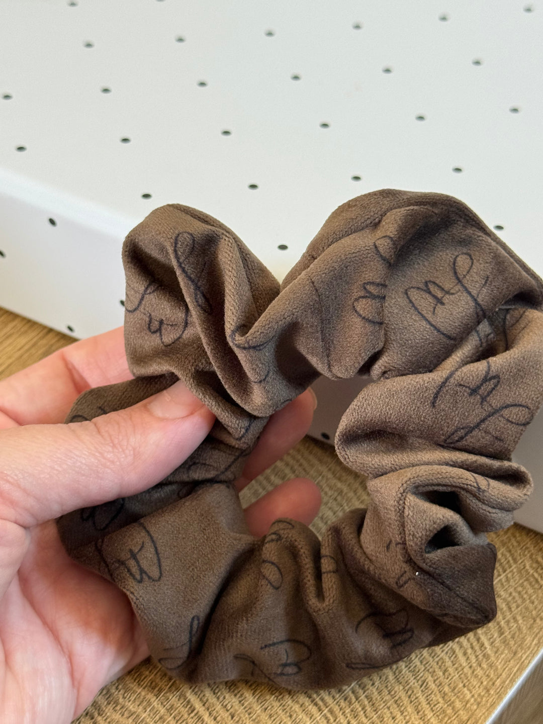 Lu’s Wigs Scrunchie