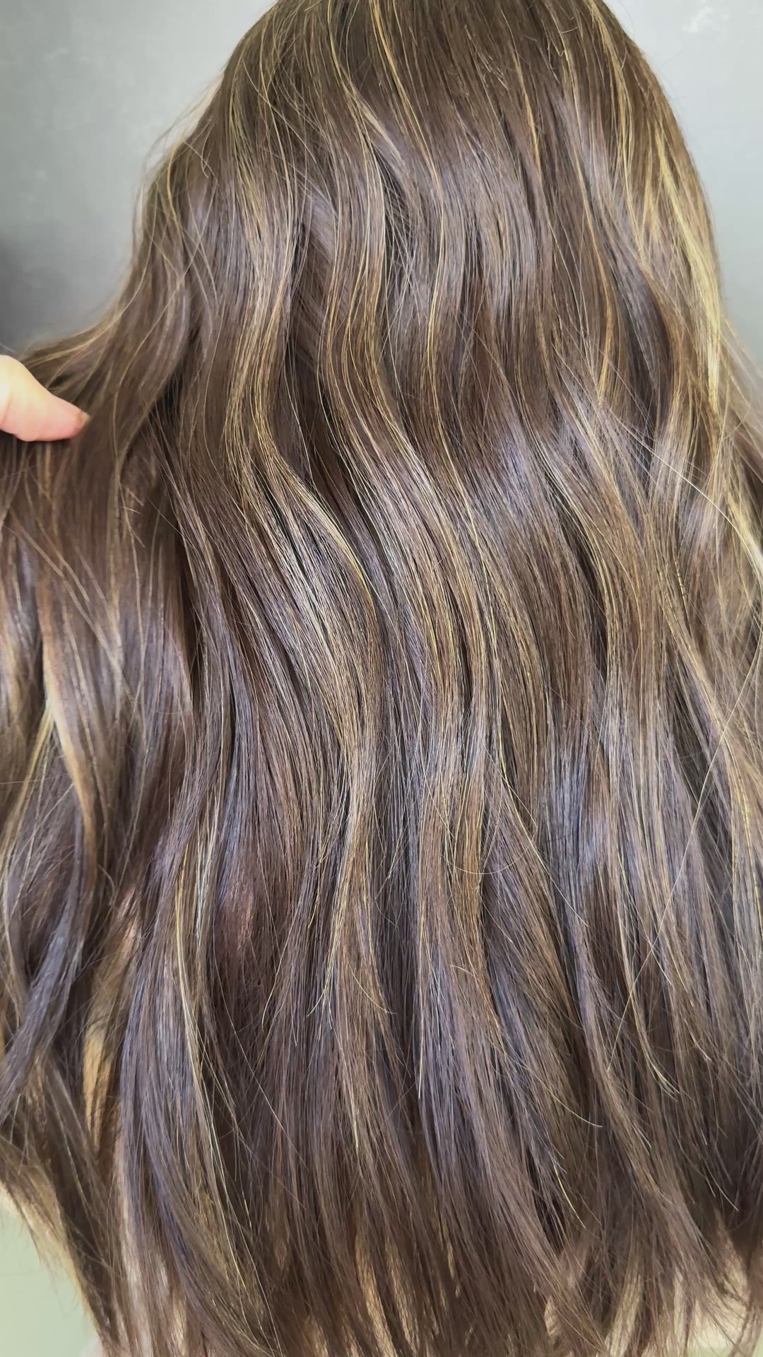 “3B2822” [S] 20” Lace Top Wig