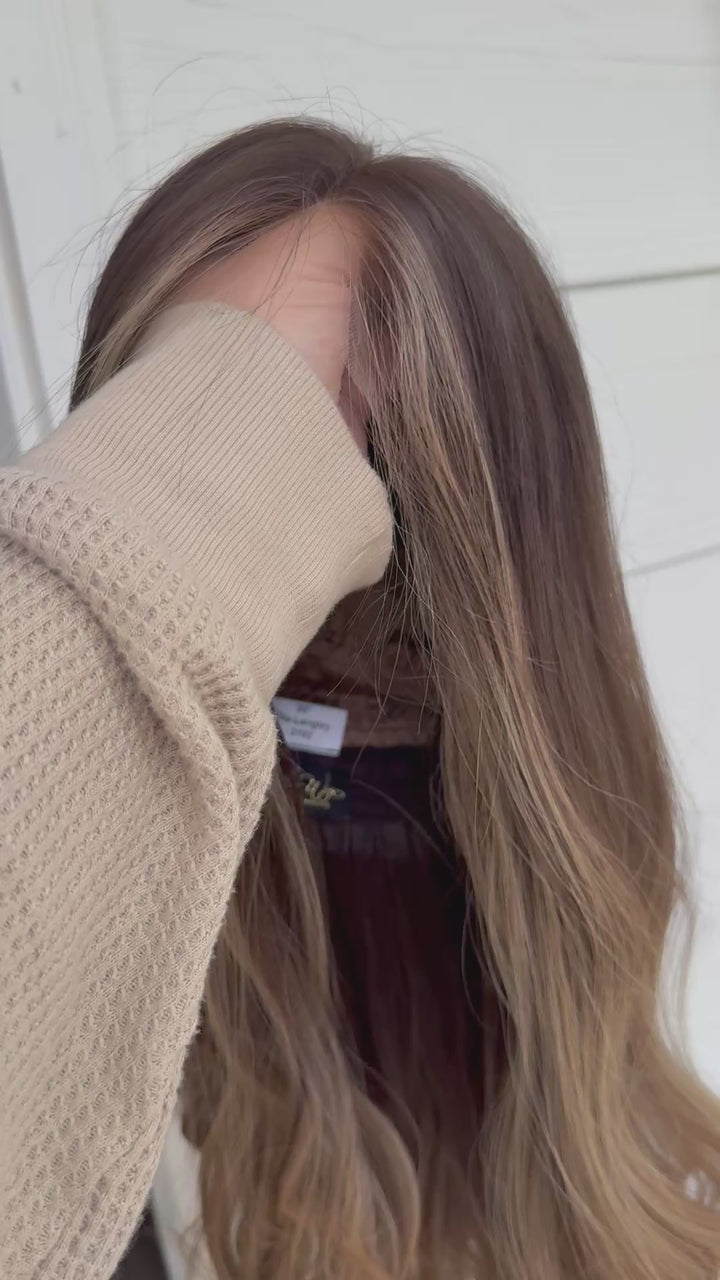 “Ella Langley” (L) 20” Lace Top Wig