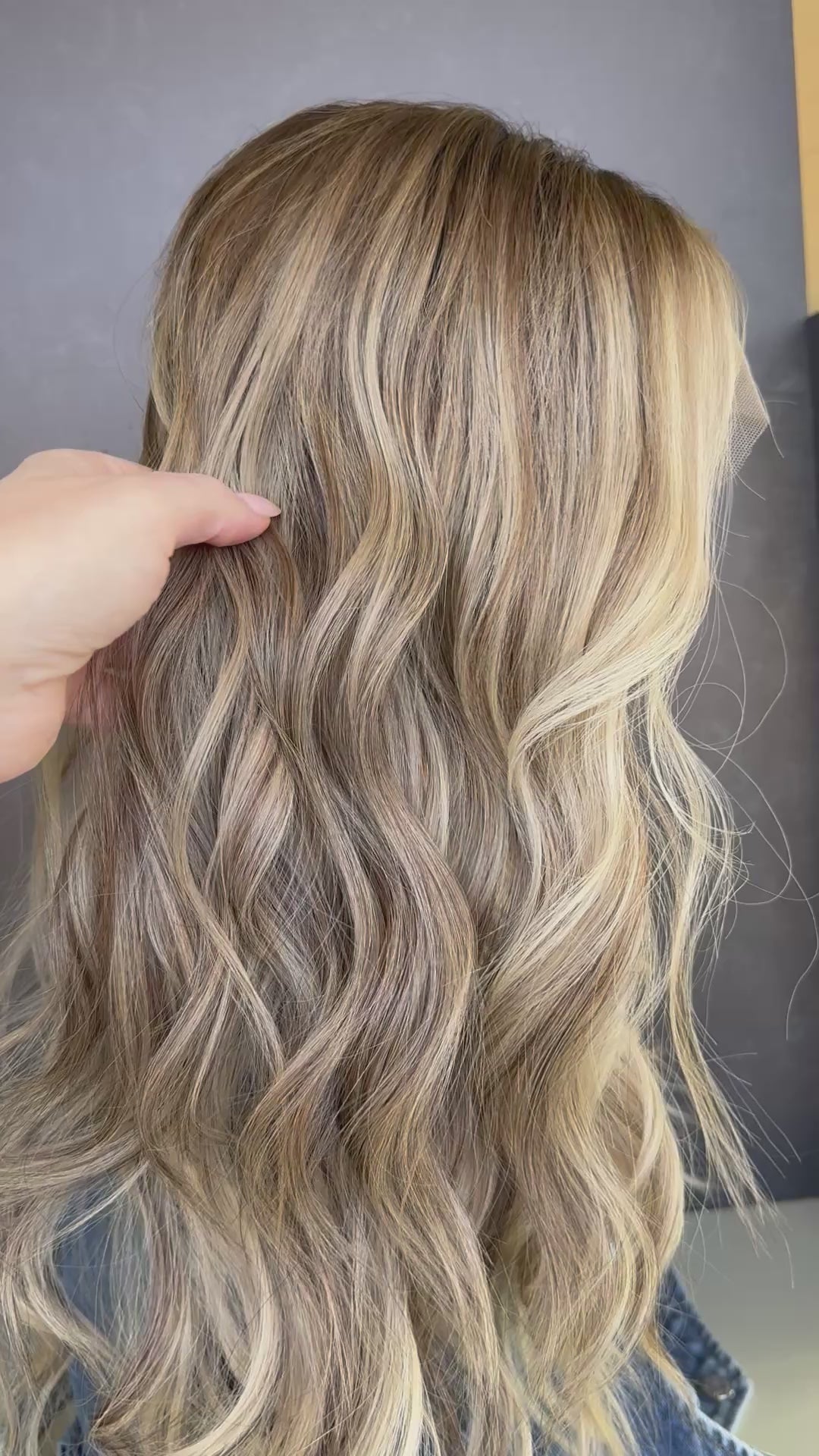 “B2901” [M] 22” Lace Top Wig