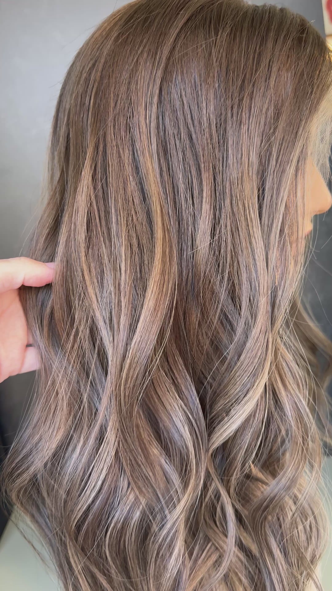“Latte Swirl” [S] 21” Lace Top Wig