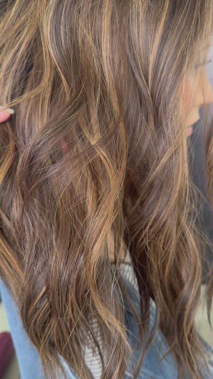 “Isabella” [M] 18” Lace Top Wig