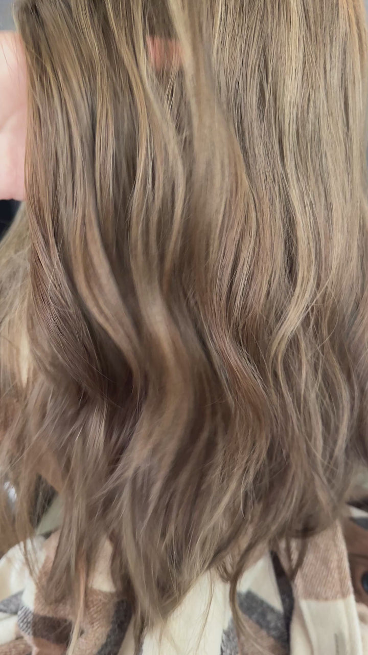 REFURBISHED “Pippa” [M] 20” Lace Top Wig