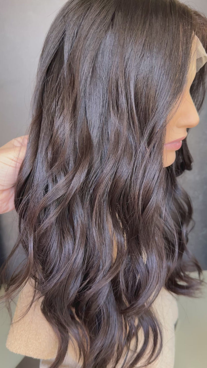 “Jordyn” [M] 22” Lace Top Wig