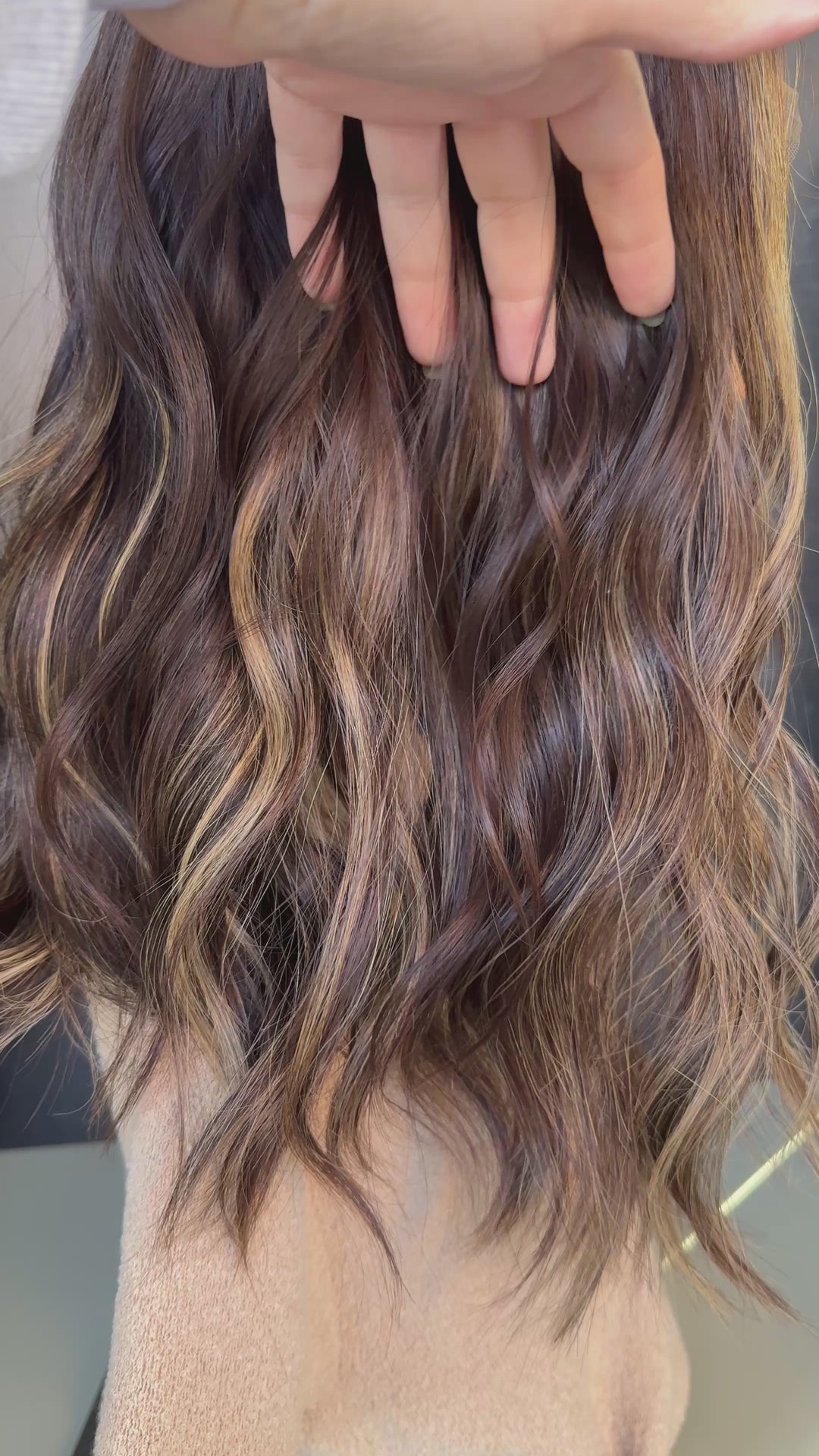 “3B2820” [L] 16” Lace Top Wig