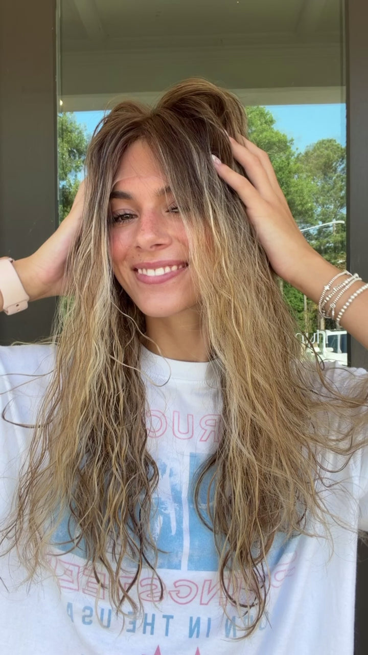 Wavy Grace (M) 20" Lace Top Wig